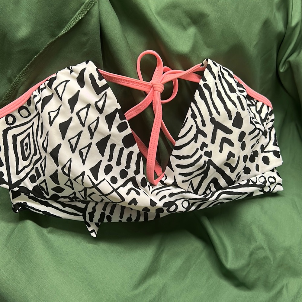 Xhilaration bikini extra large top